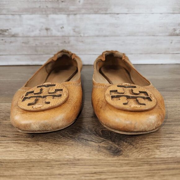Tory Burch Reva Royal Tan Medallion Logo Leather Ballet Flats Women's Size 6 - Picture 2 of 11